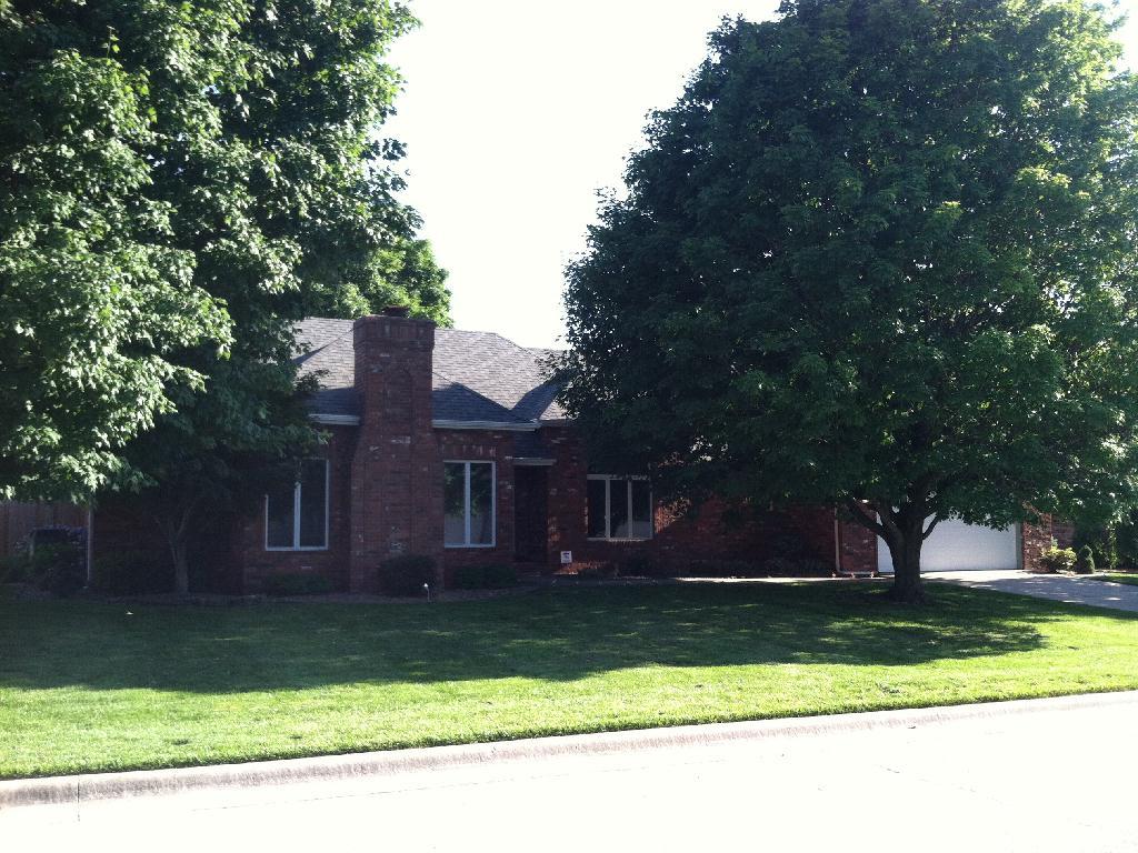 2246 W. Williamsburg, Springfield, Missouri Homes & Land - Real Estate