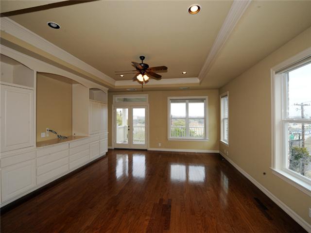1109 E Riverside Dr, Austin, TX 78704