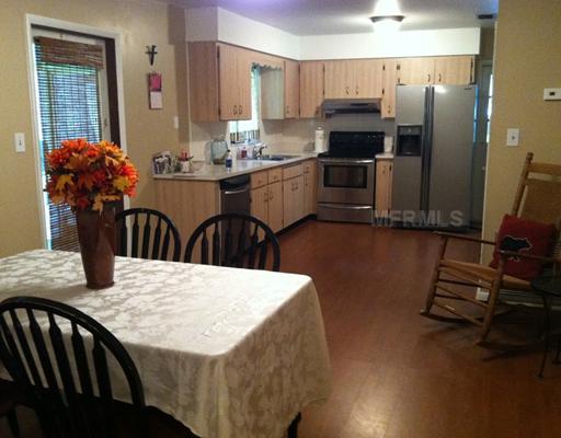 410 Old Mulrennan Rd, Valrico, FL 33594